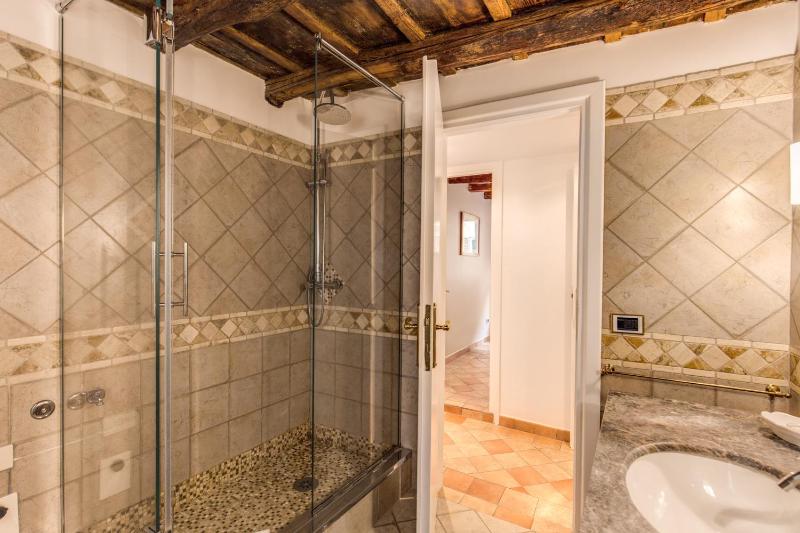 Two-Bedroom Apartment (5 Adults) image 3