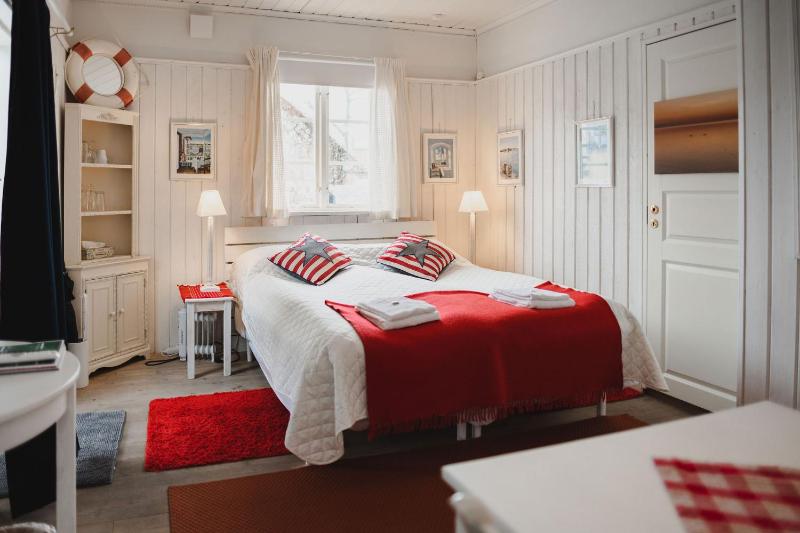 Double Room image 1