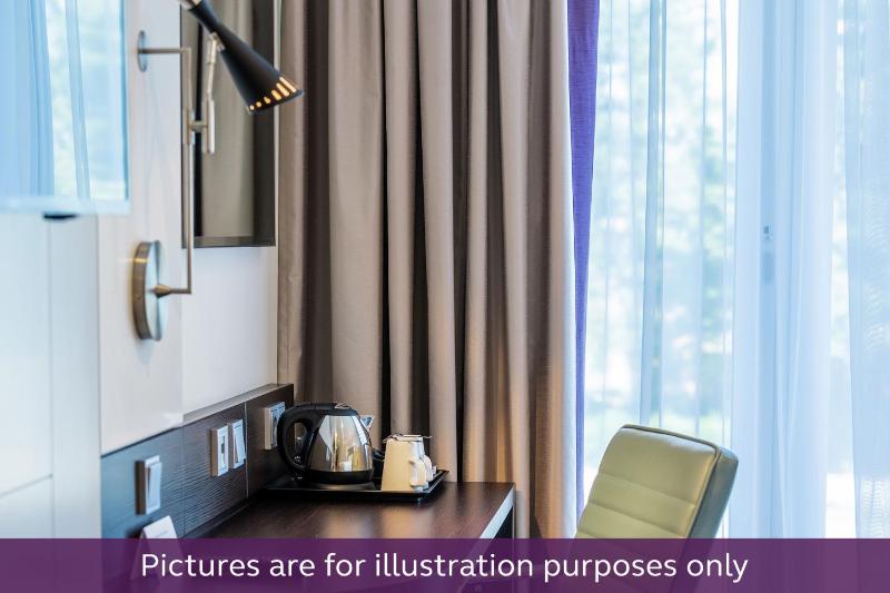 Standard Family Room image 3