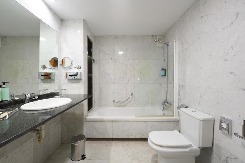 Double Room with Garden View image 2
