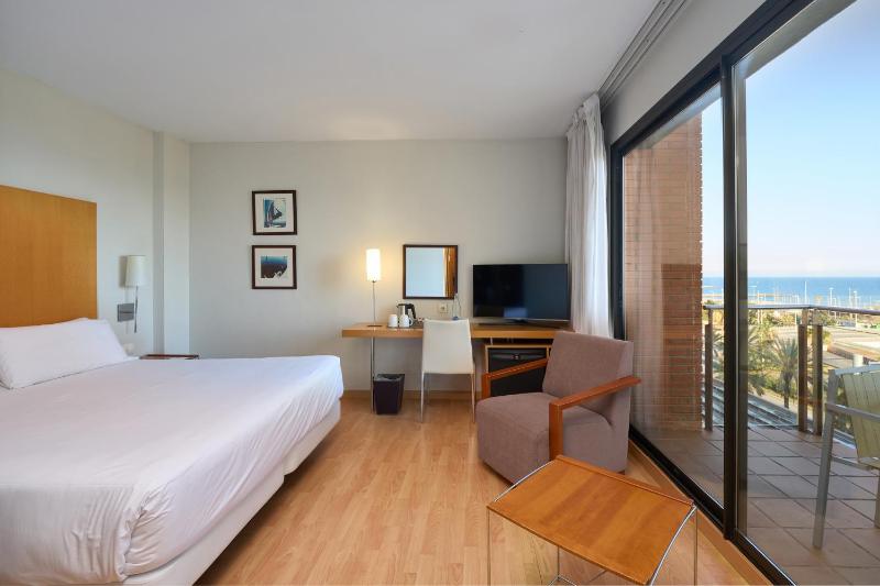 Superior Double Room with Balcony image 1