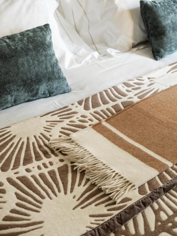 One-Bedroom Apartment image 3