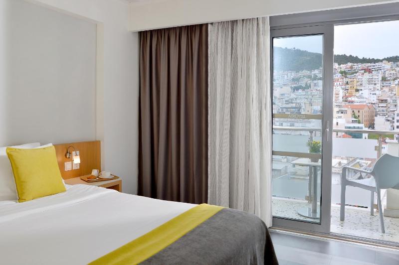 Double or Twin Room with City View image 4