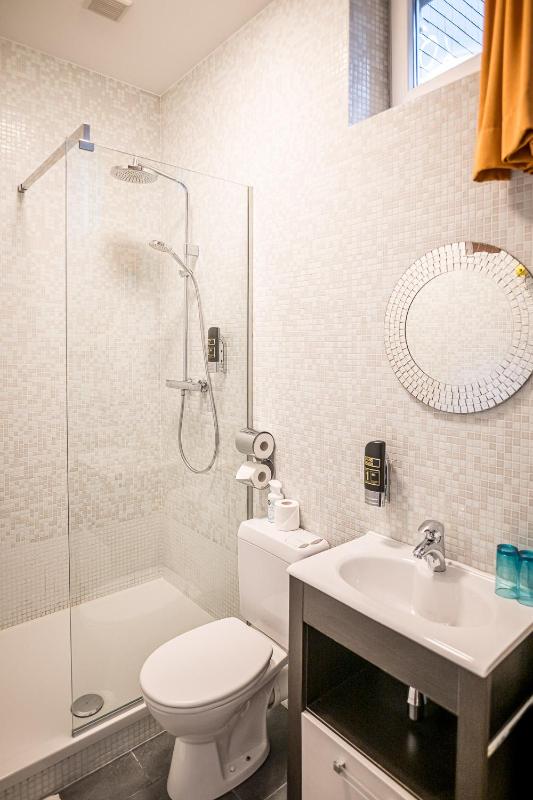 Single Room image 1