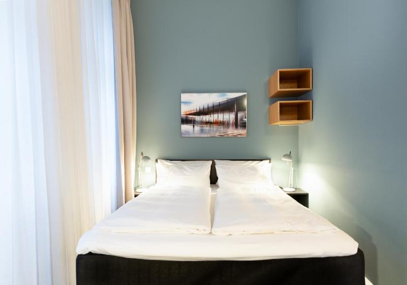 Small Double Room image 1