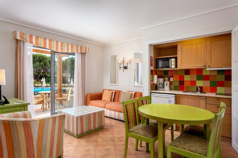 One-Bedroom Family Apartment image 2