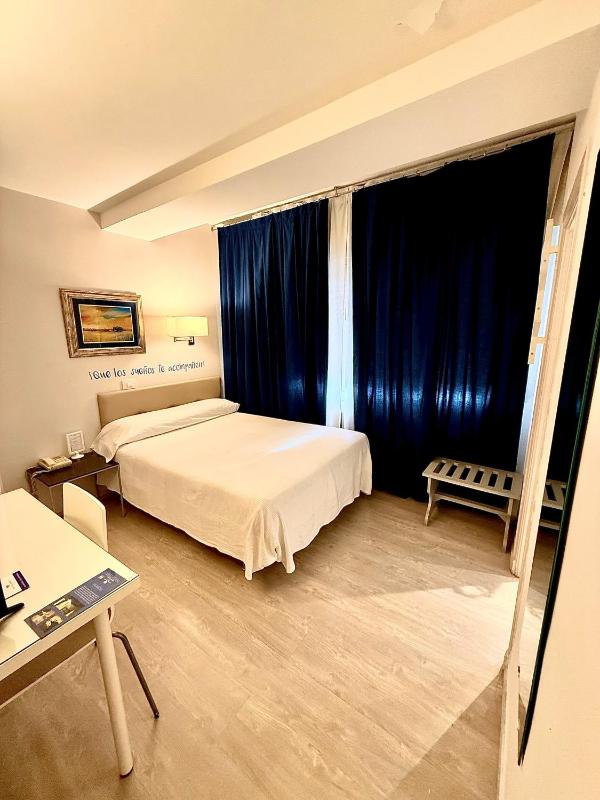 Economy Single Room image 2