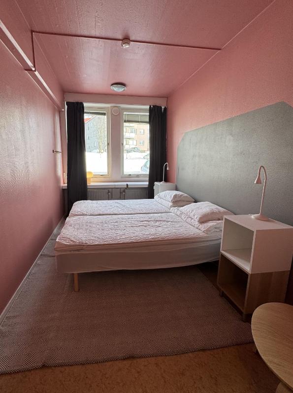 Double or Twin Room image 4