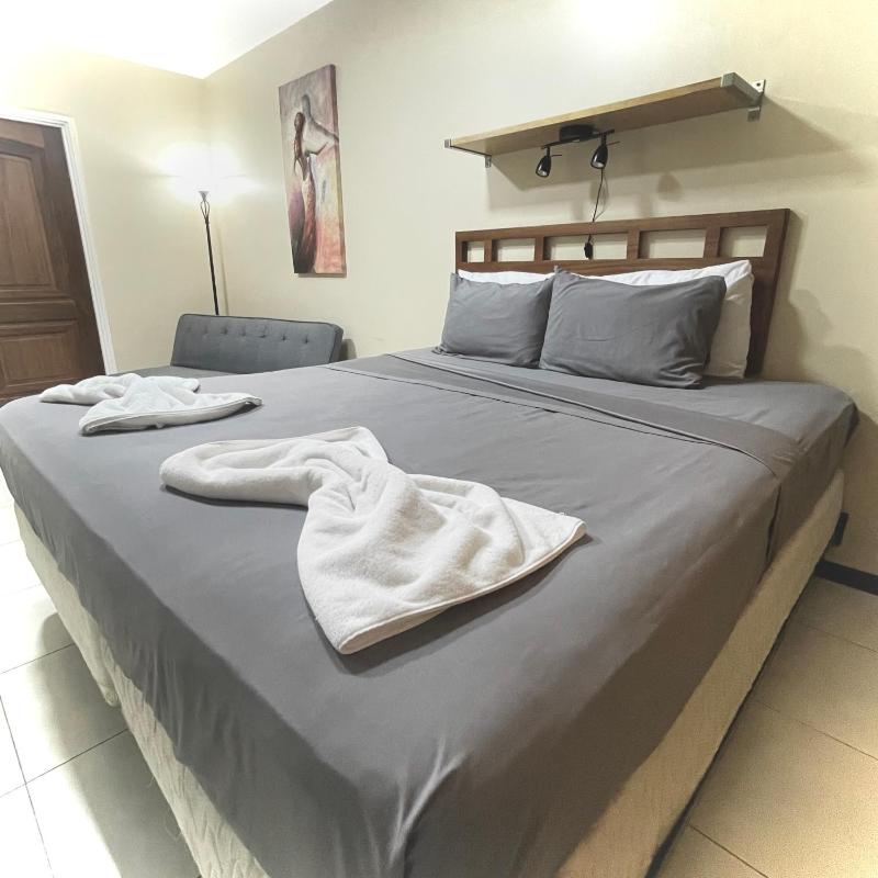 101 Suites - image 7