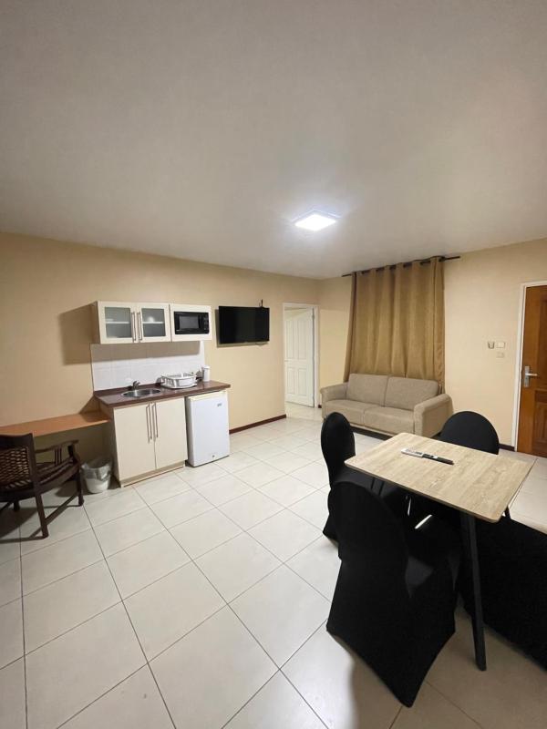 101 Suites - image 15