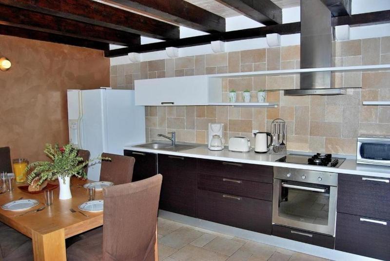 Five Bedroom Holiday Home with Pool - image 4