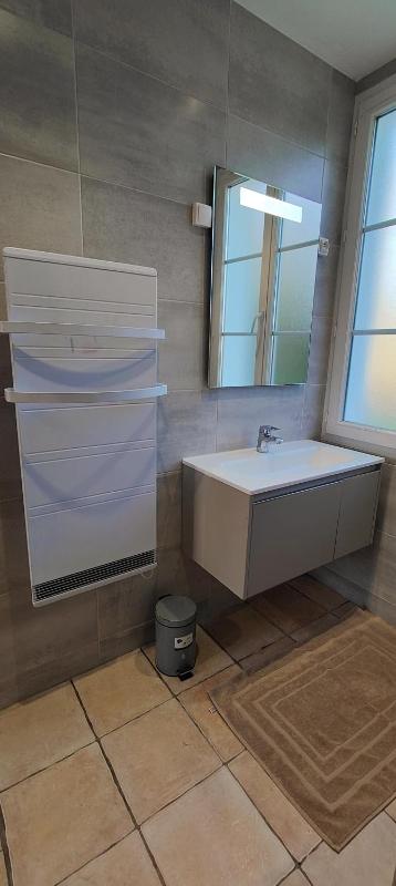 Two-Bedroom House image 4
