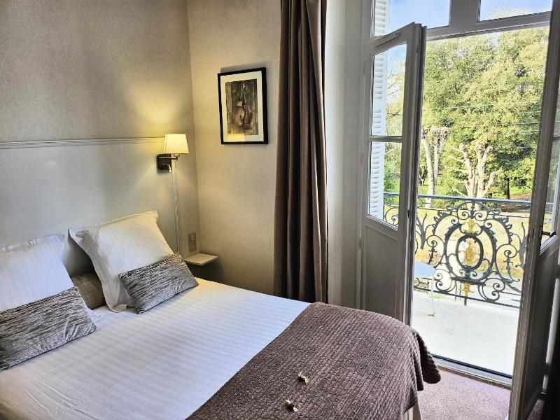 Charm Double Room image 1