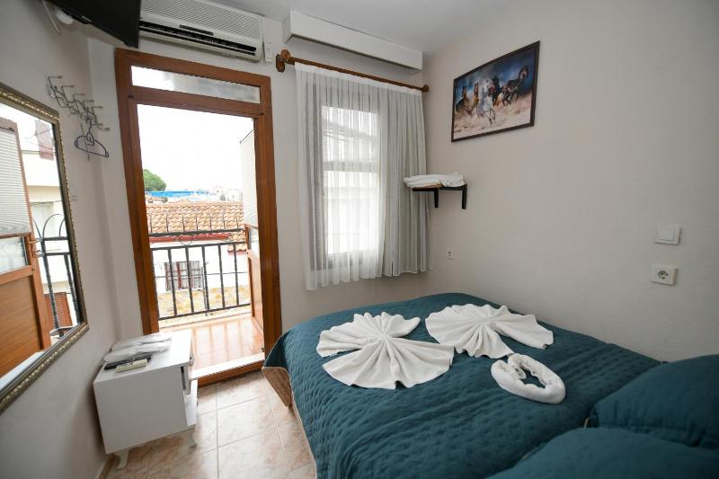 Budget Double Room image 1