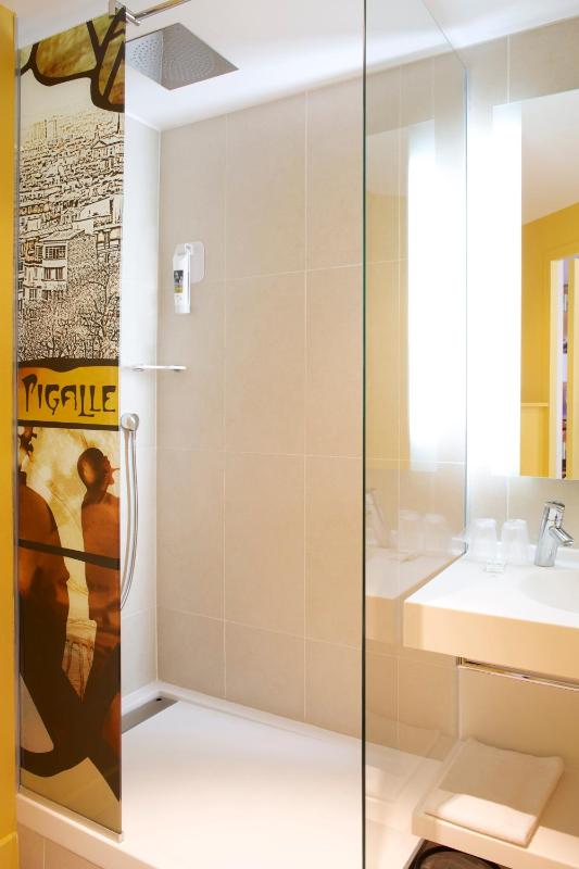 Privilege Double Room image 3