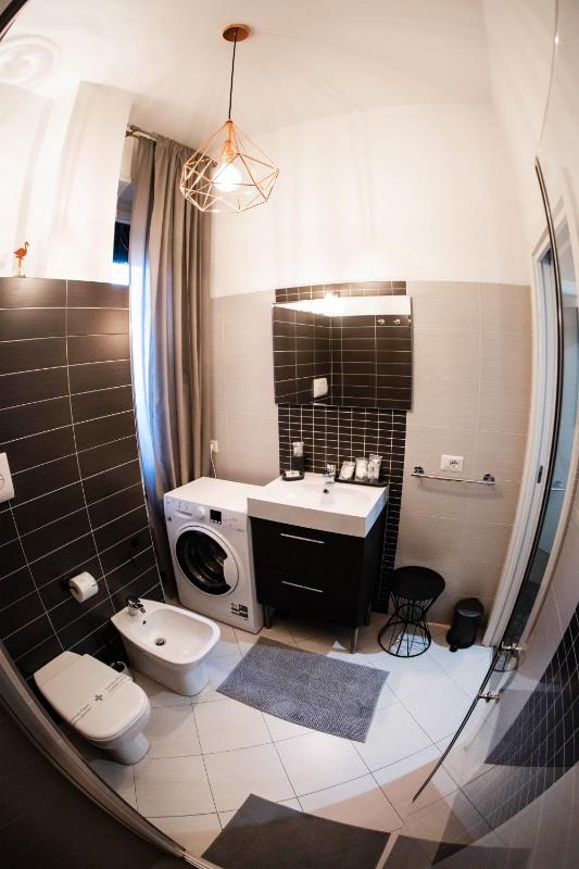 One-Bedroom Apartment with Balcony image 4