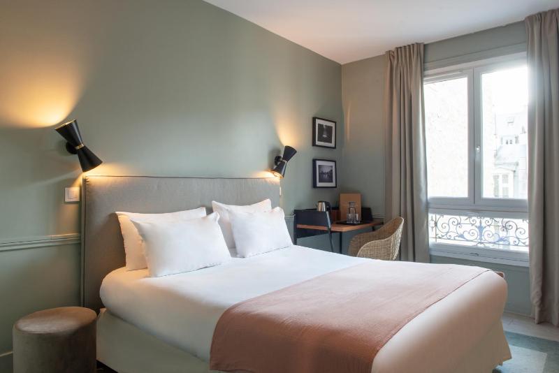 Superior Double Room image 1