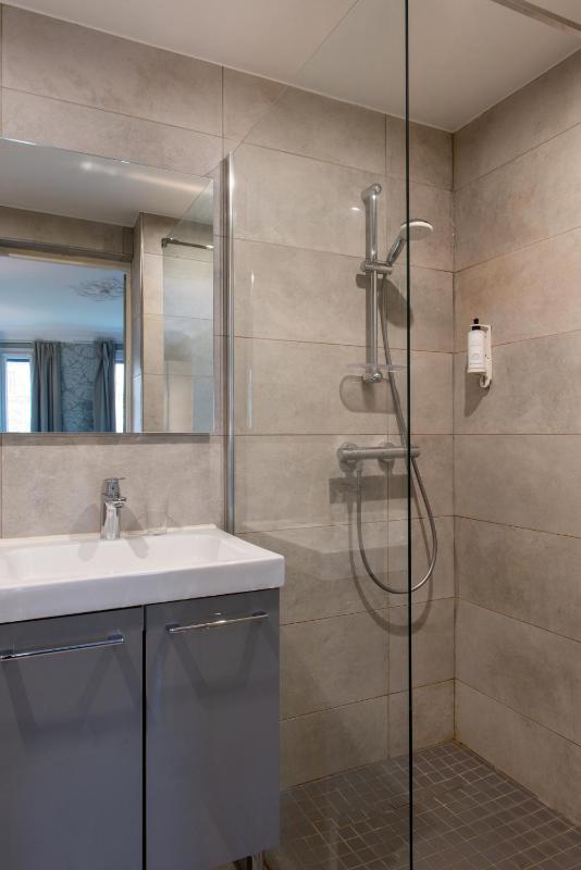 Deluxe Triple Room image 2