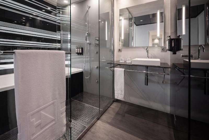 Junior Suite image 1