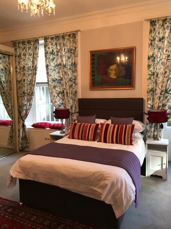 Deluxe Double Room with Shower image 3