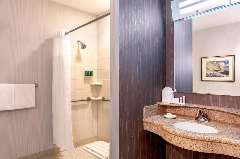 Courtyard by Marriott Boston Copley Square - image 2