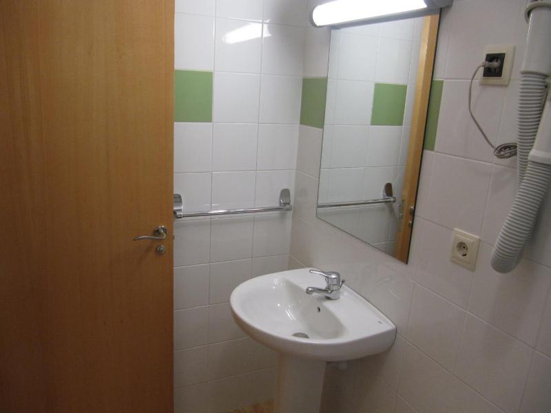 Double or Twin Room image 2