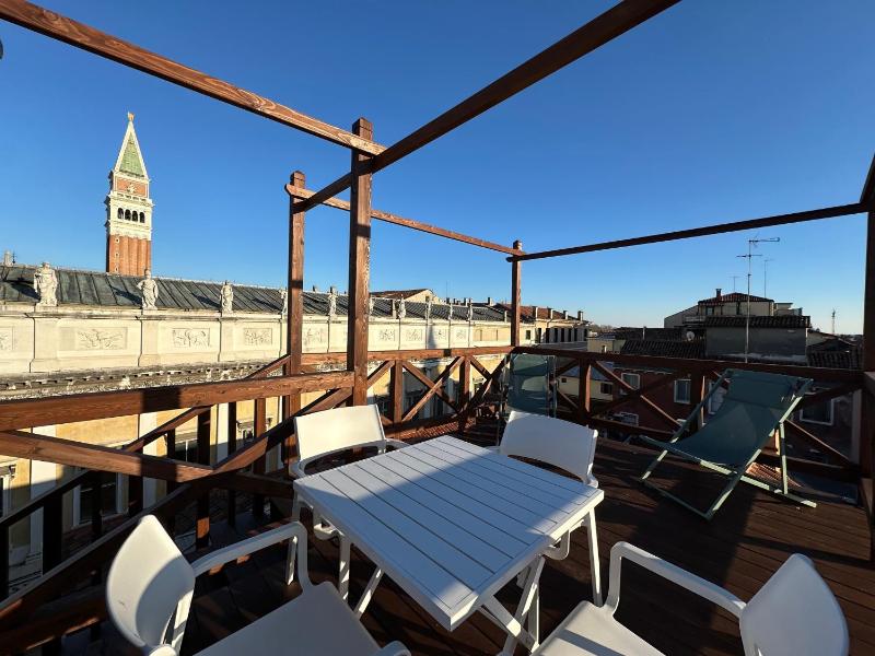 Fiocco - Two-Bedroom Apartment with Terrace image 1