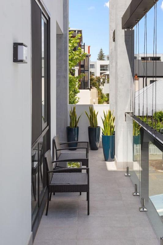 Luxe Living Instaworthy city views from rooftop - image 9