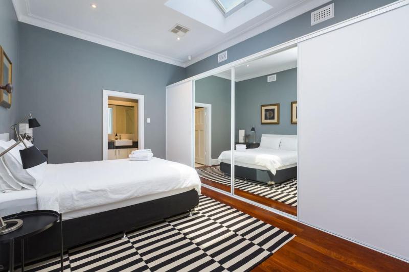 Fusion of 20th century charm and modern convenience - image 16