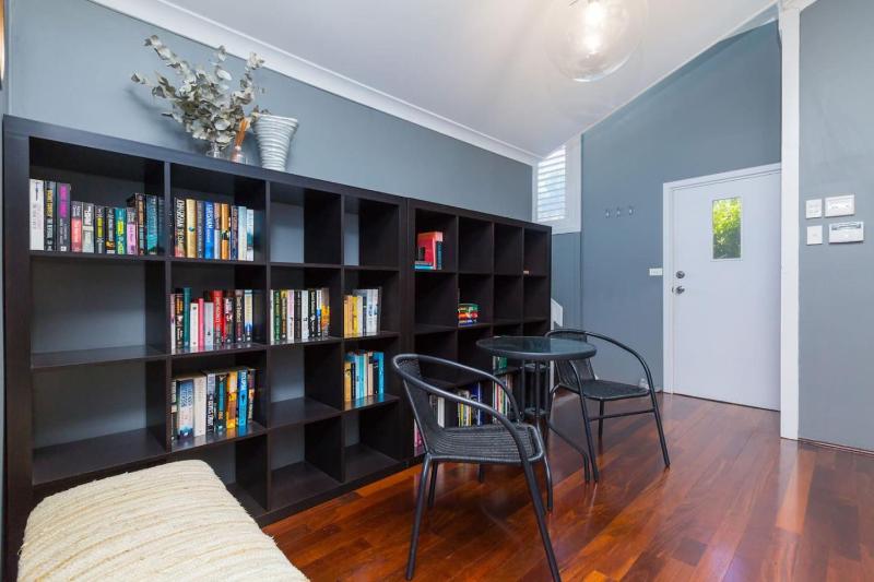 Fusion of 20th century charm and modern convenience - image 8