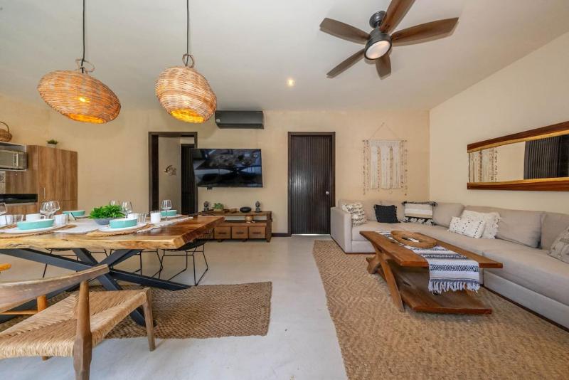 Villa Asana with Stunning Luxury Pool and Private Rooftop - image 19