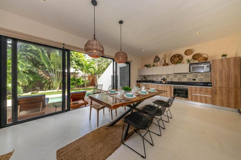 Villa Asana with Stunning Luxury Pool and Private Rooftop - image 23