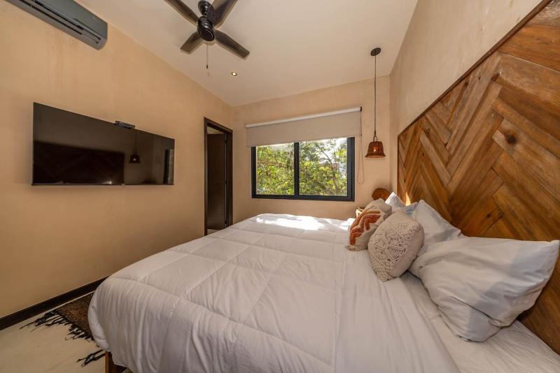Villa Asana with Stunning Luxury Pool and Private Rooftop - image 29