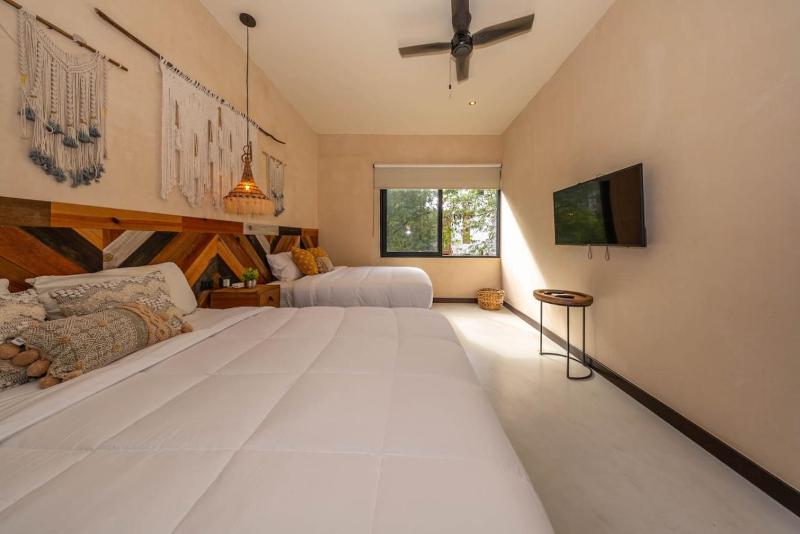 Villa Asana with Stunning Luxury Pool and Private Rooftop - image 28