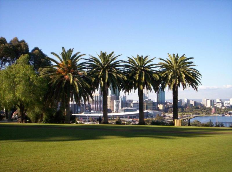 2 BR getaway - Almost 5km to CBD and 10km to airport - image 12