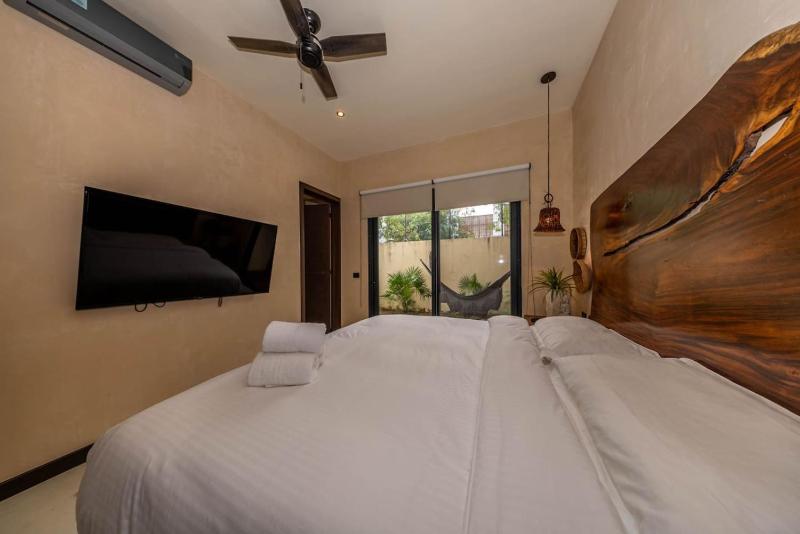 Villa Asana with Stunning Luxury Pool and Private Rooftop - image 34