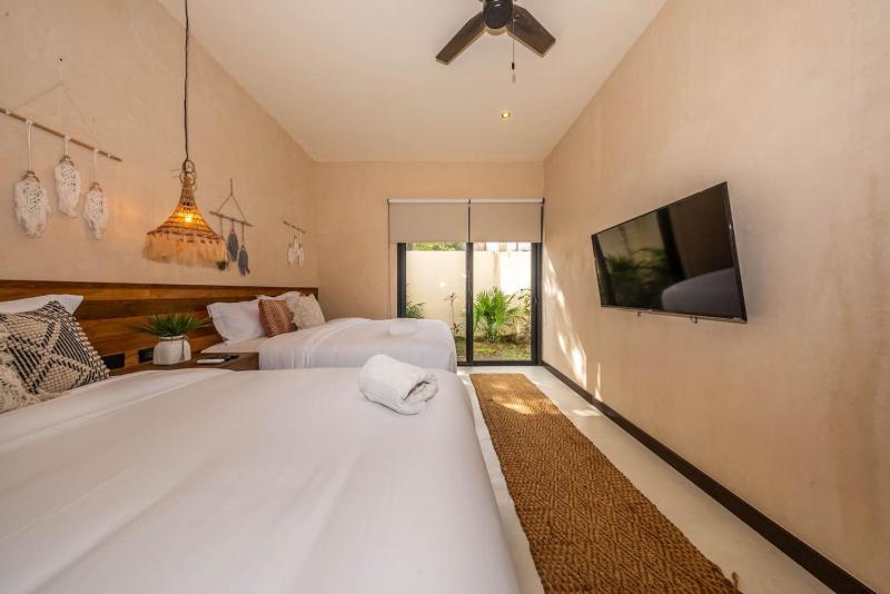 Villa Asana with Stunning Luxury Pool and Private Rooftop - image 41