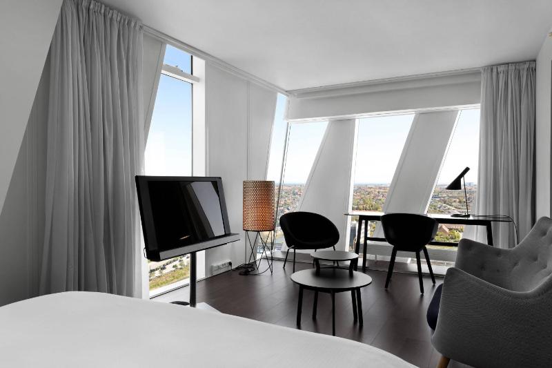 Junior Suite image 1