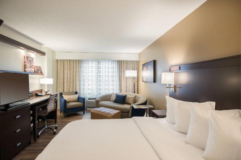 Courtyard by Marriott Charleston Historic District - image 10