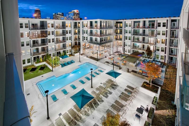 Spectacular Apartments by BCA Furnished Apartments Spec1B 422 D - image 10