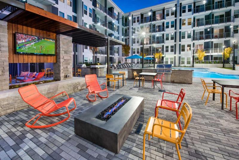 Spectacular Apartments by BCA Furnished Apartments Spec1B 422 D - image 14