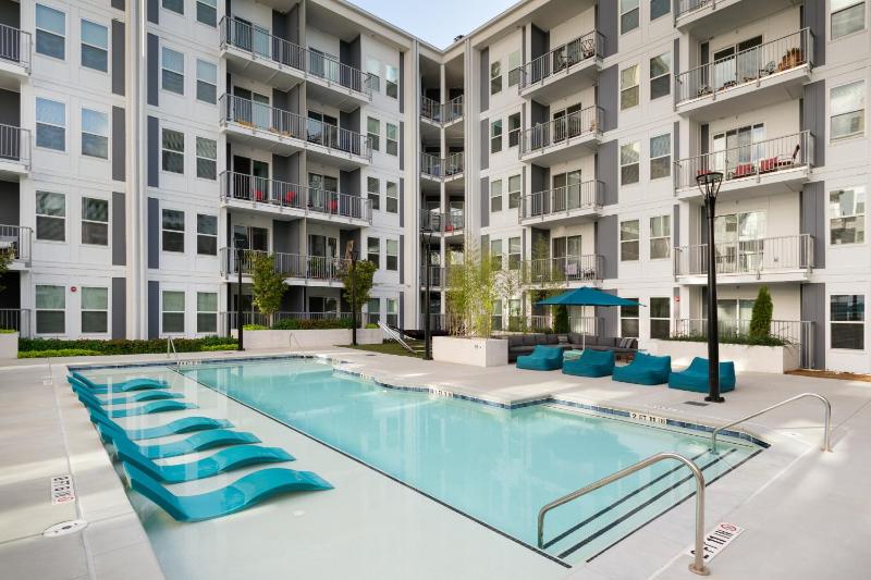 Spectacular Apartments by BCA Furnished Apartments Spec1B 452 E - image 31