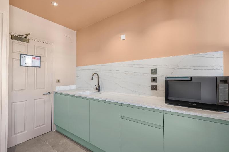 Superior Double Room image 3