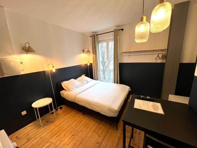 Studio Apartment image 3