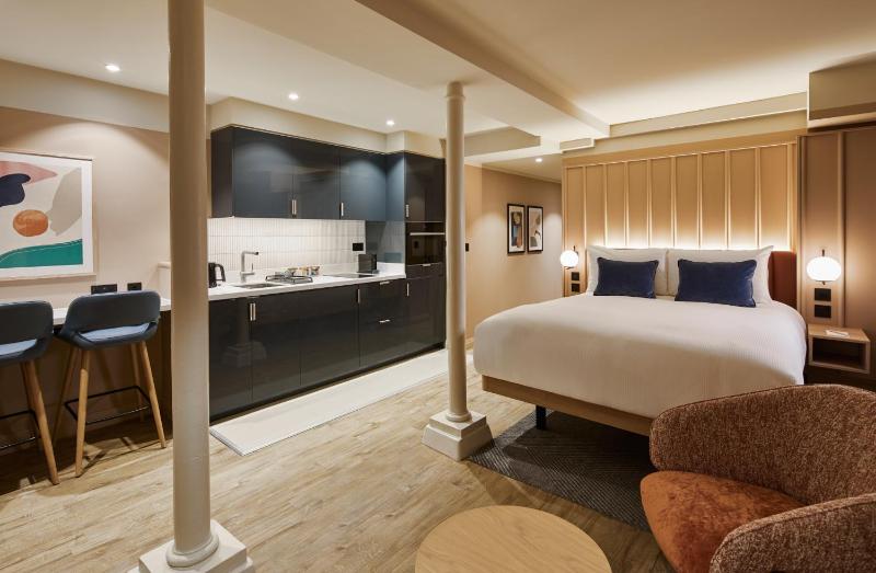 Lower Ground Studio Apartment image 4