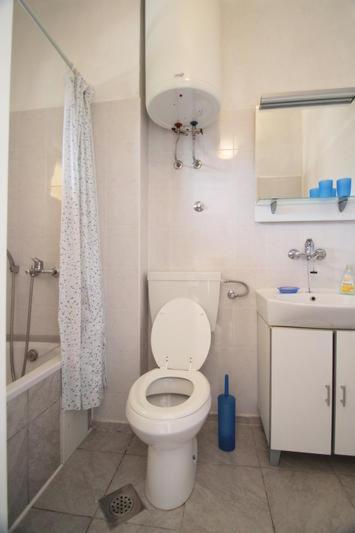 Two-Bedroom Apartment image 3