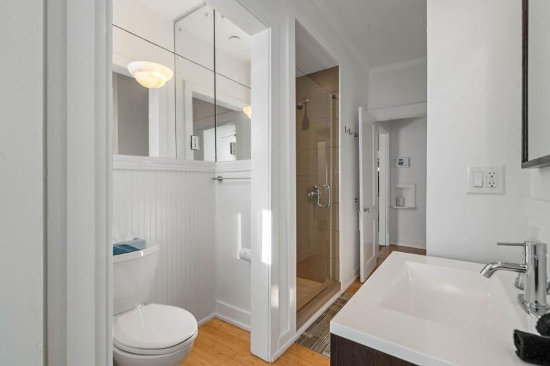 Standish House by BCA Furnished Apartments Standish House - image 14