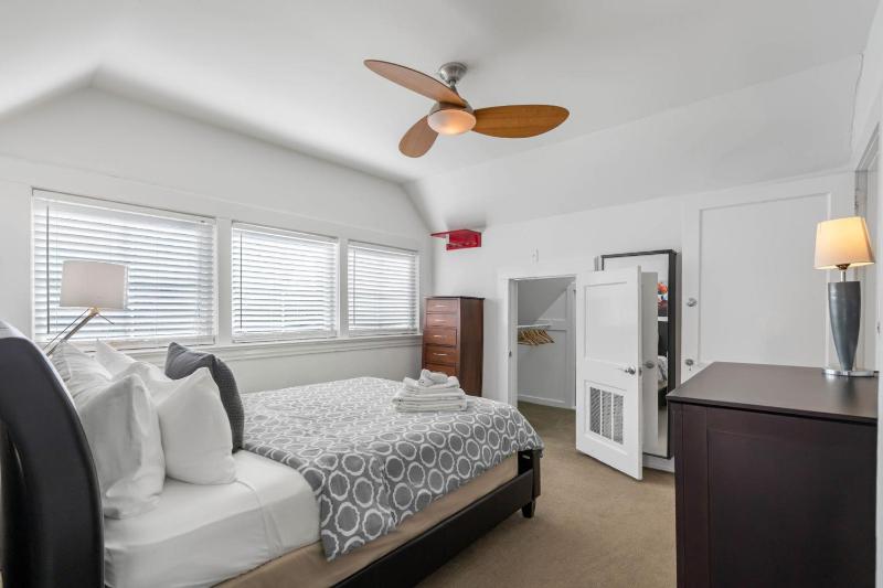 Standish House by BCA Furnished Apartments Standish House - image 22