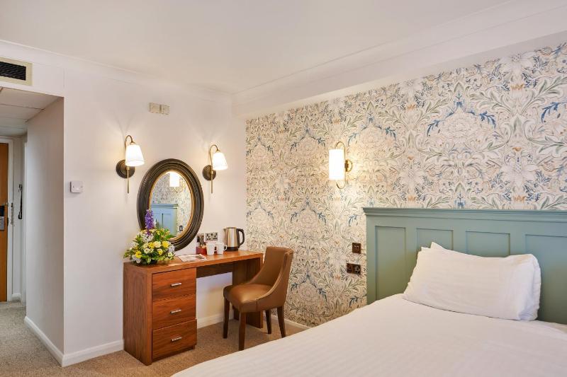 Standard Room image 2