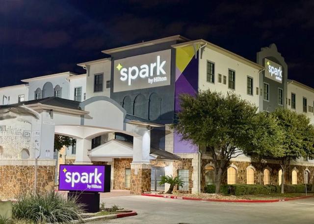 Spark by Hilton San Antonio near SeaWorld - image 12